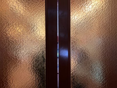Metalen details die je woonkamer direct meer karakter geven